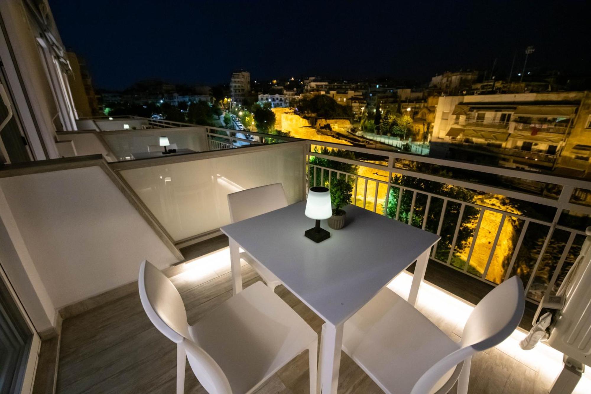 Skia Luxury Living Above The Walls เทสซาโลนิกิ ภายนอก รูปภาพ