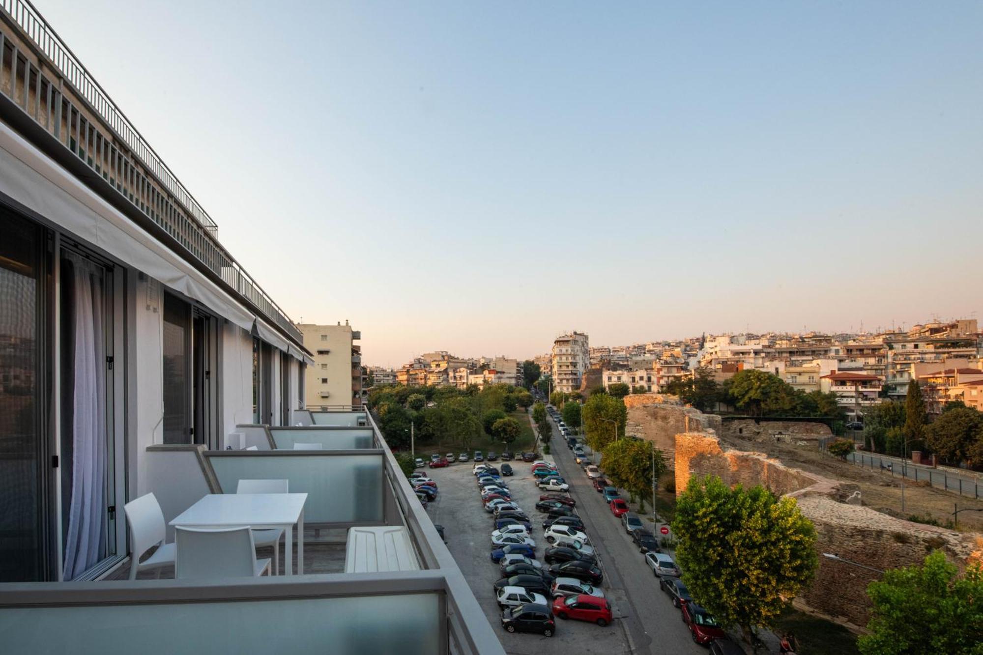 Skia Luxury Living Above The Walls เทสซาโลนิกิ ภายนอก รูปภาพ