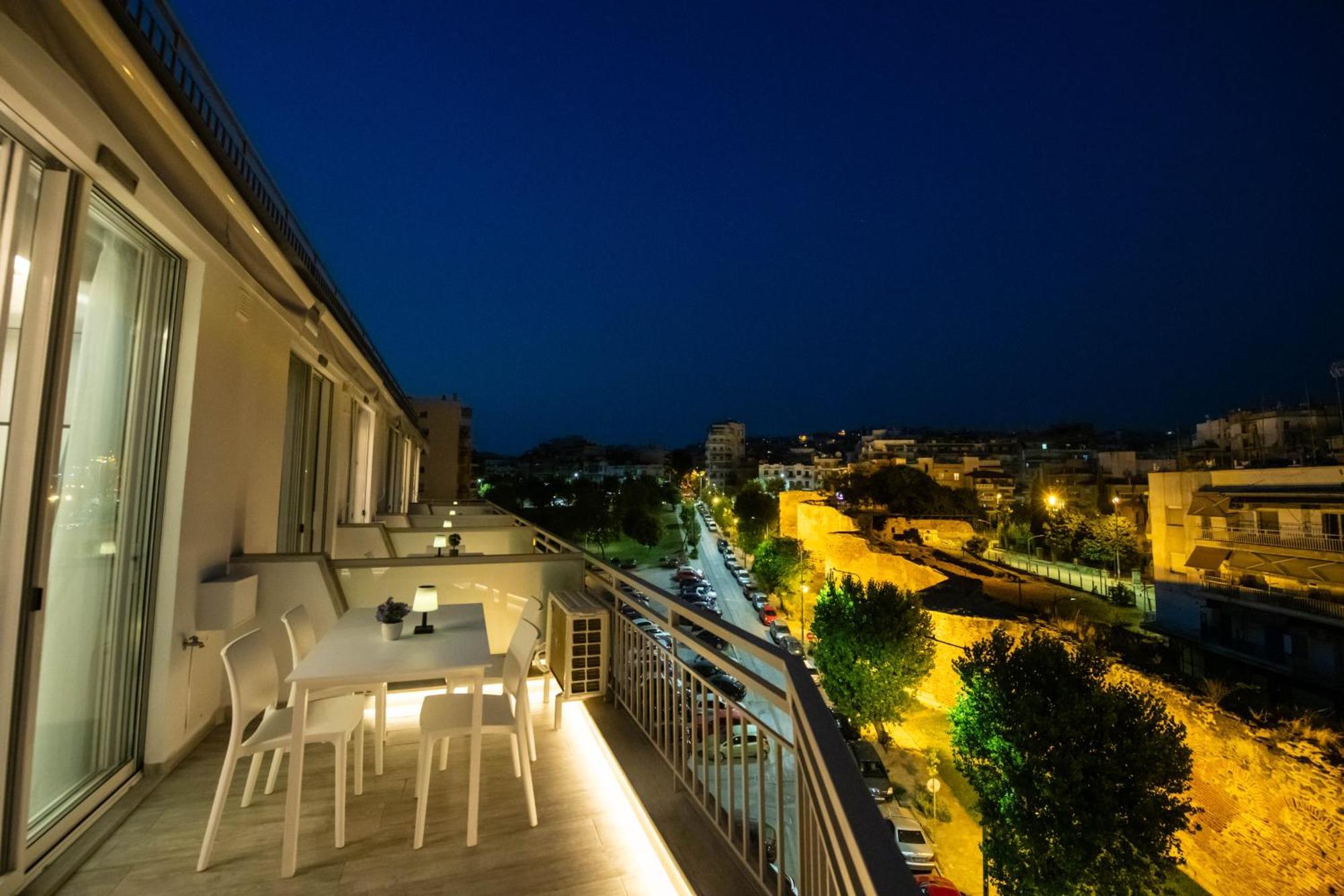 Skia Luxury Living Above The Walls เทสซาโลนิกิ ภายนอก รูปภาพ